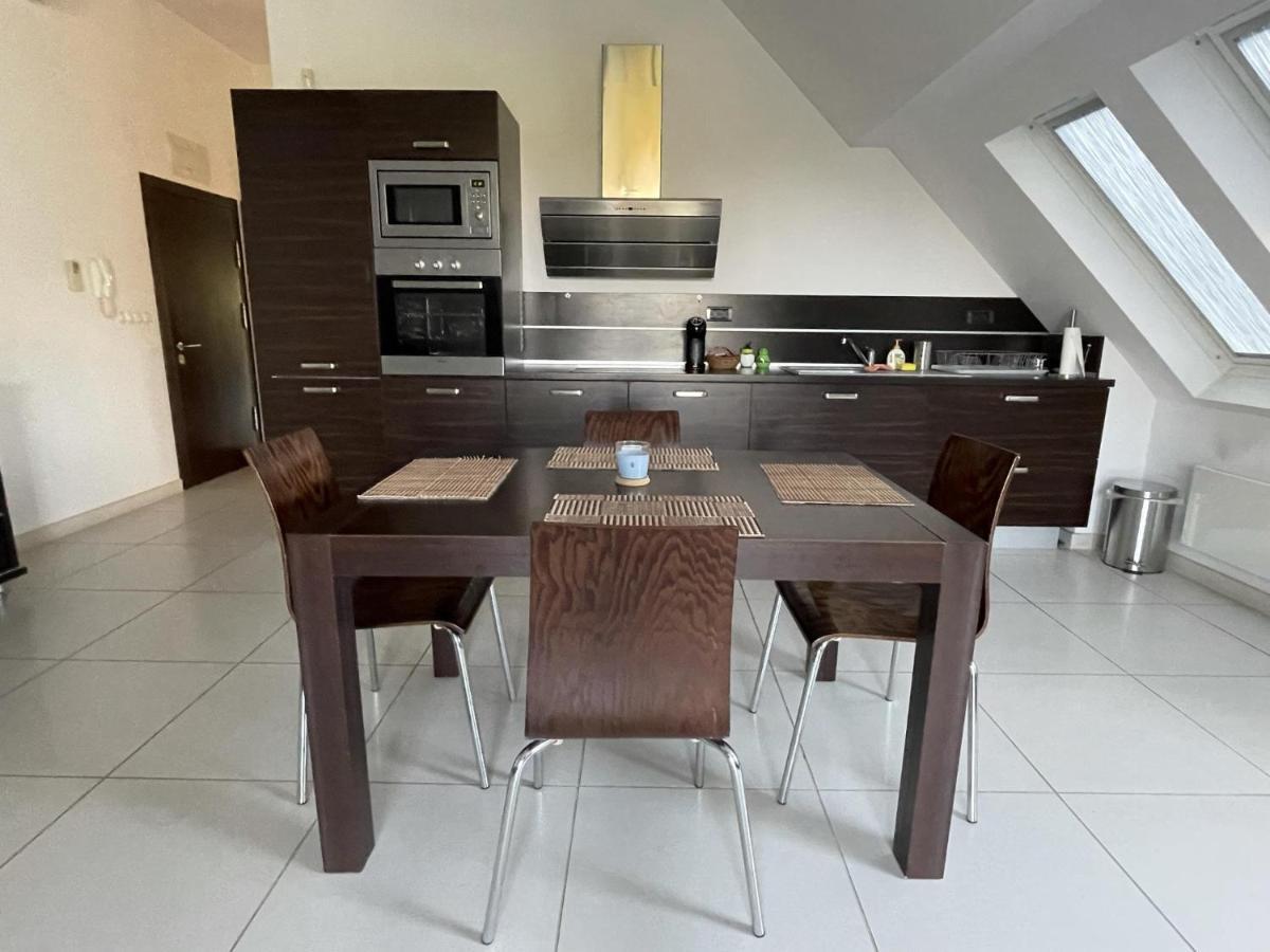 Stunning 2-Bed Apartment In Sea Resort Varna Saints Constantine and Helena Exterior foto