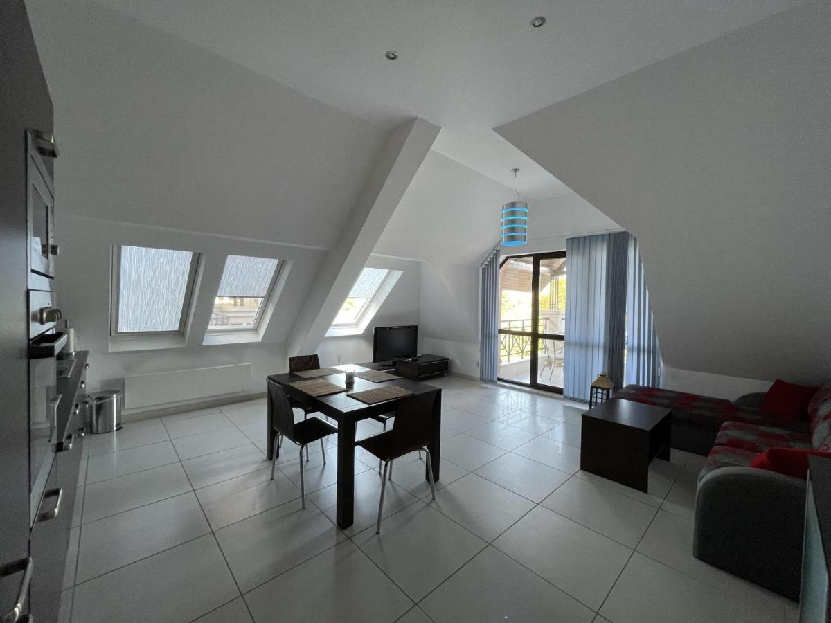 Stunning 2-Bed Apartment In Sea Resort Varna Saints Constantine and Helena Exterior foto