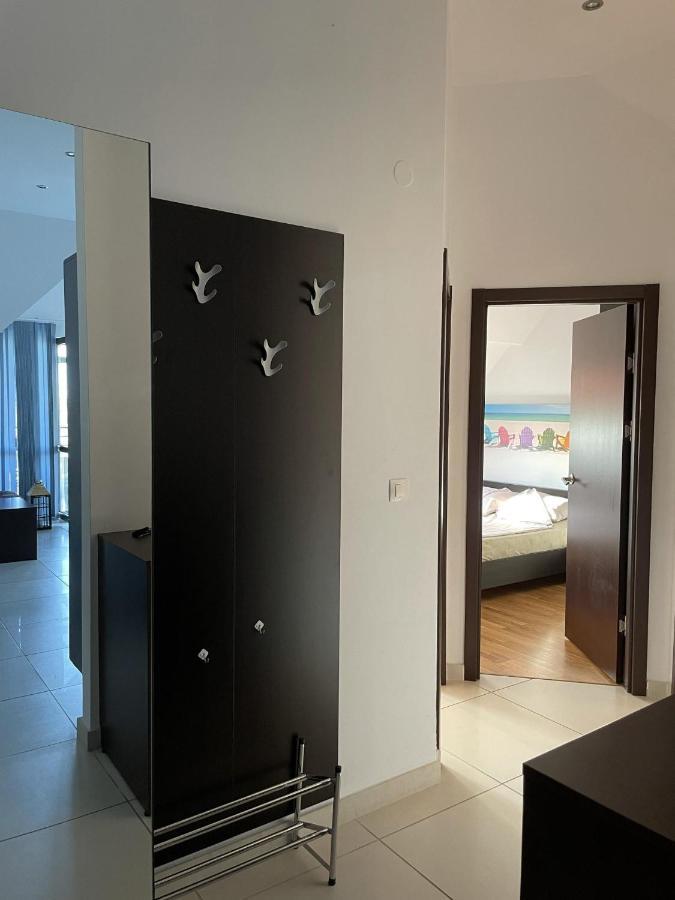 Stunning 2-Bed Apartment In Sea Resort Varna Saints Constantine and Helena Exterior foto