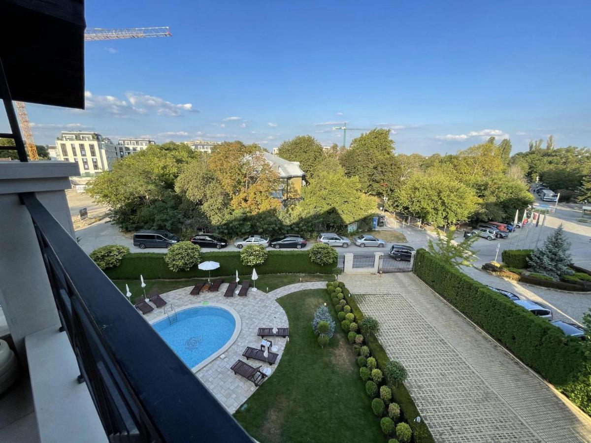Stunning 2-Bed Apartment In Sea Resort Varna Saints Constantine and Helena Exterior foto
